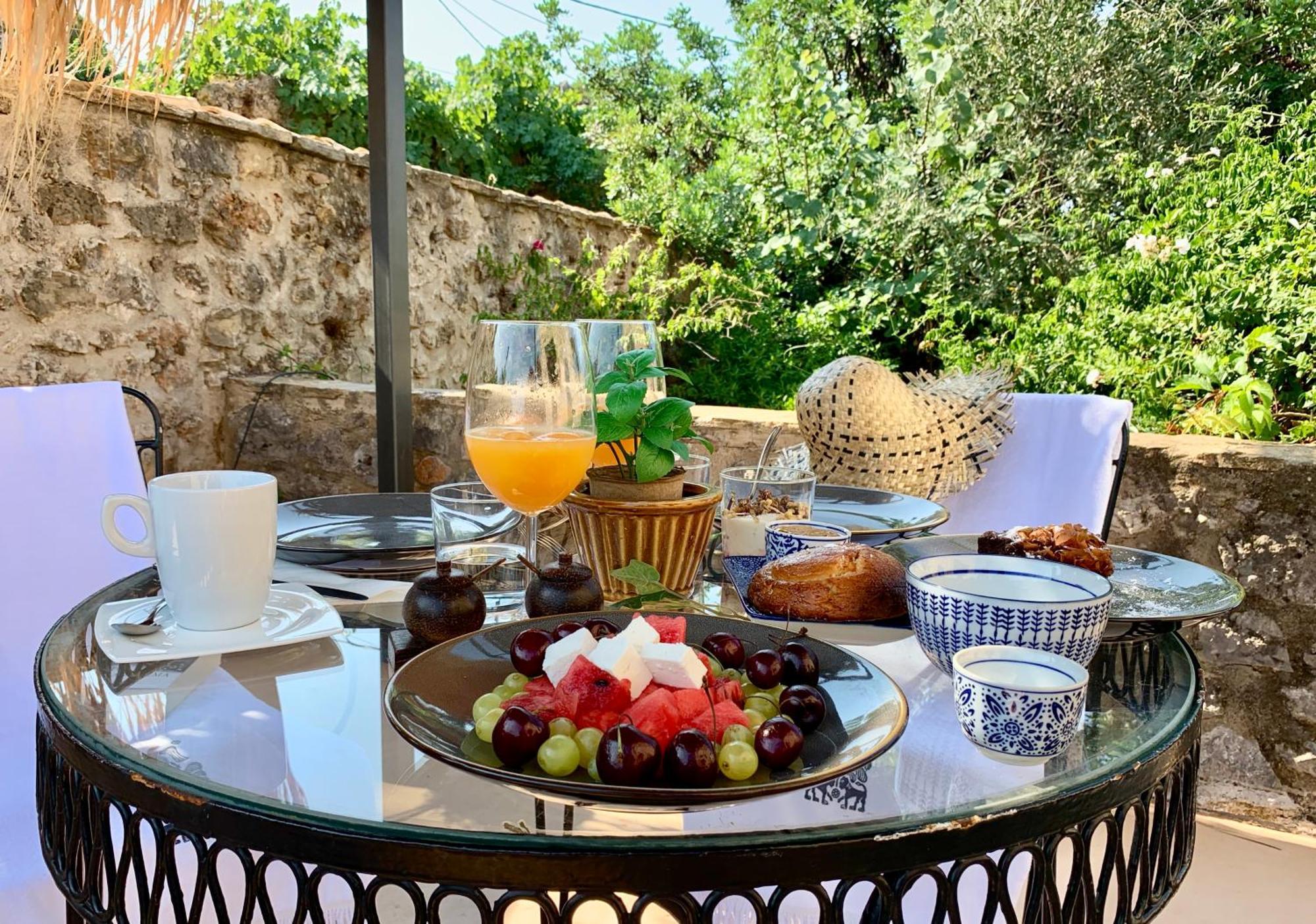 Villa Vager Mani Hotel Каламата Екстериор снимка