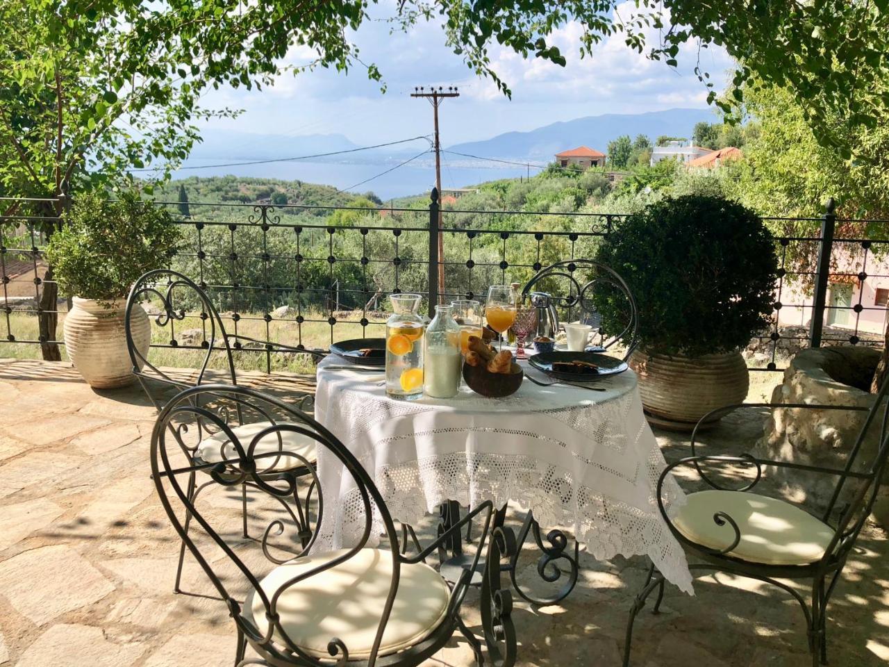 Villa Vager Mani Hotel Каламата Екстериор снимка