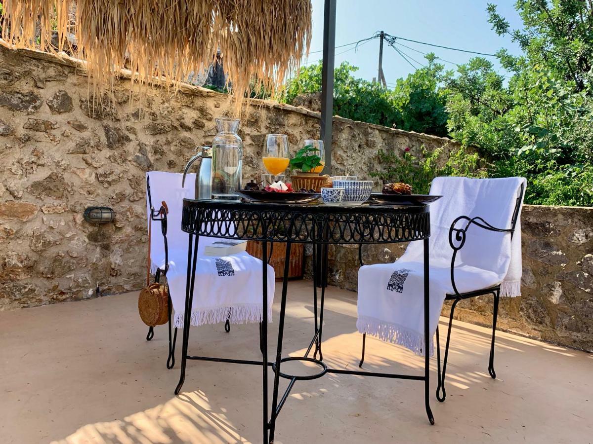 Villa Vager Mani Hotel Каламата Екстериор снимка